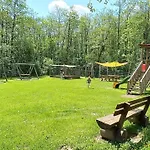 Weg Haus Kmb Seeappartement Am Ossiacher See, Hallenbad, Skiarena Gerlitzen
