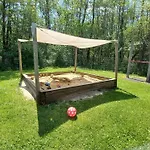 Weg Haus Kmb Seeappartement Am Ossiacher See, Hallenbad, Skiarena Gerlitzen Tschoran
