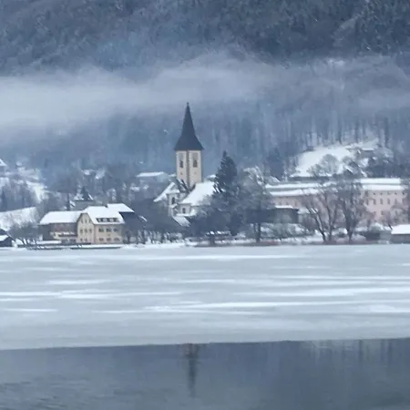 Weg Haus Kmb Seeappartement Am Ossiacher See, Hallenbad, Skiarena Gerlitzen Lägenhet *