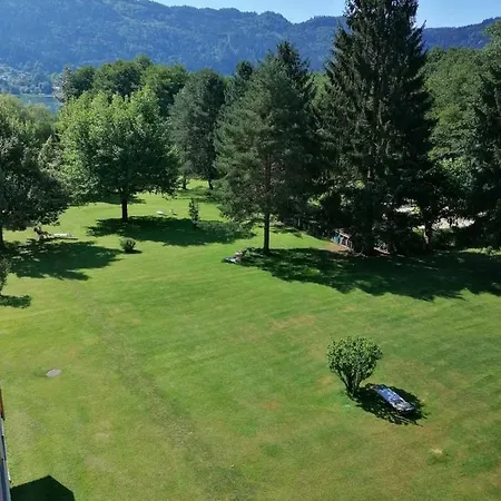 Daire Weg Haus Kmb Seeappartement Am Ossiacher See, Hallenbad, Skiarena Gerlitzen Tschoran