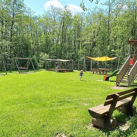 Weg Haus Kmb Seeappartement Am Ossiacher See, Hallenbad, Skiarena Gerlitzen