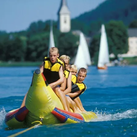 Weg Haus Kmb Seeappartement Am Ossiacher See, Hallenbad, Skiarena Gerlitzen