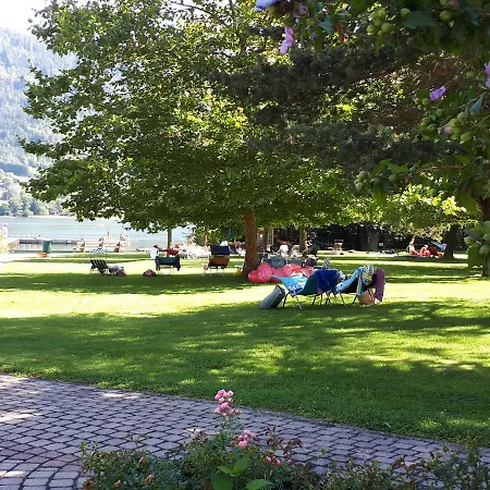 Weg Haus Kmb Seeappartement Am Ossiacher See, Hallenbad, Skiarena Gerlitzen Tschoran