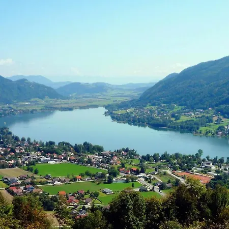Weg Haus Kmb Seeappartement Am Ossiacher See, Hallenbad, Skiarena Gerlitzen شقة Tschoran