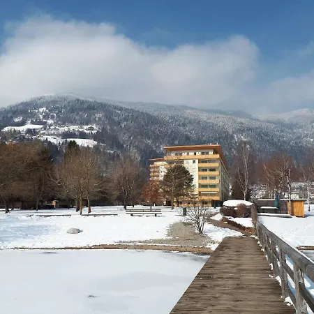 Weg Haus Kmb Seeappartement Am Ossiacher See, Hallenbad, Skiarena Gerlitzen شقة *