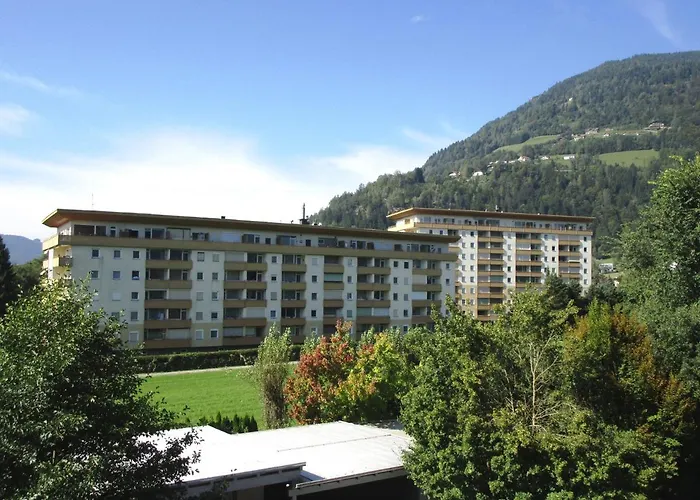 Weg Haus Kmb Seeappartement Am Ossiacher See, Hallenbad, Skiarena Gerlitzen شقة Tschoran