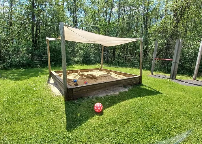 Weg Haus Kmb Seeappartement Am Ossiacher See, Hallenbad, Skiarena Gerlitzen Tschoran