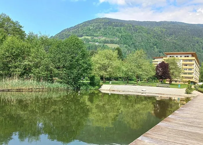 Weg Haus Kmb Seeappartement Am Ossiacher See, Hallenbad, Skiarena Gerlitzen شقة